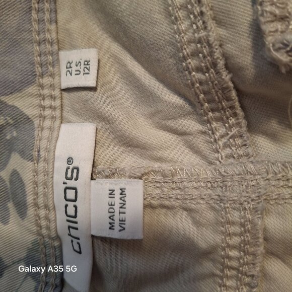 Chicos Floral Capri Pants Size 2 Beige Gray Stretch Cotton Blend Womens Casual W - Picture 7 of 10